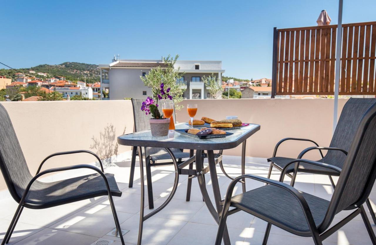 Iria'S Luxury Apartments Лименария Екстериор снимка