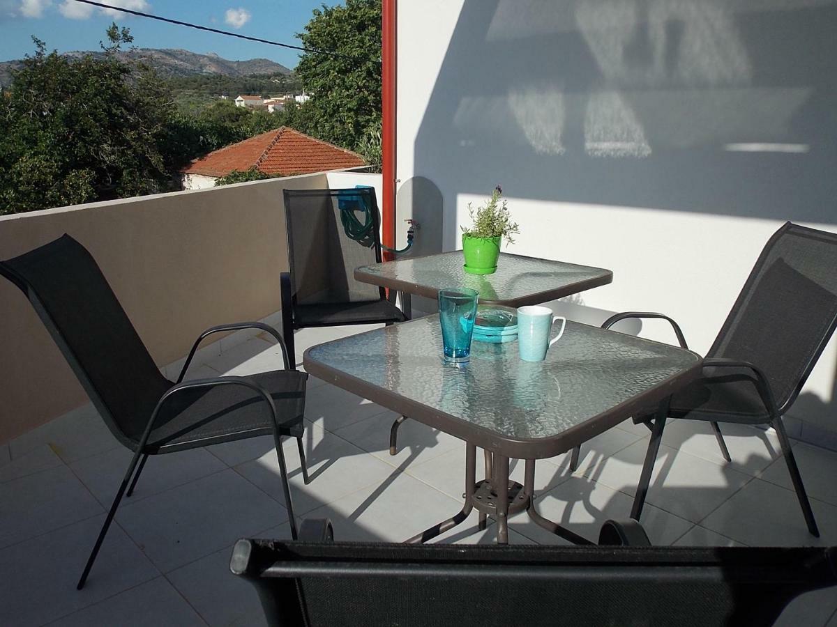 Iria'S Luxury Apartments Лименария Екстериор снимка